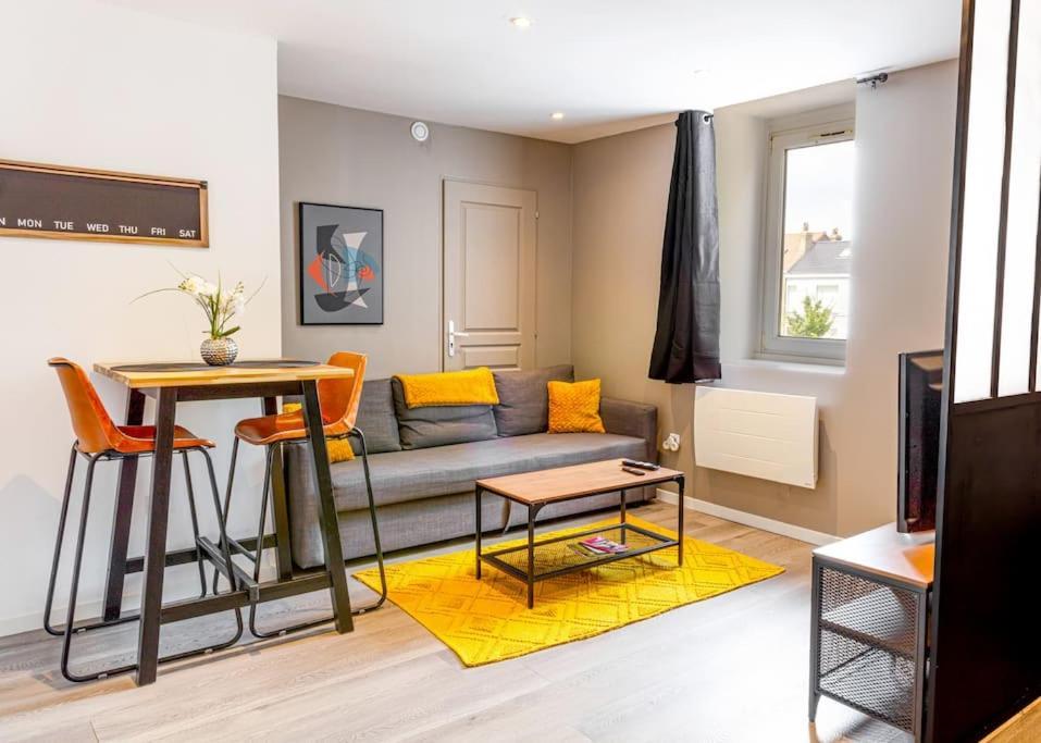 Easyhome L'Industriel Dunkirk Bagian luar foto